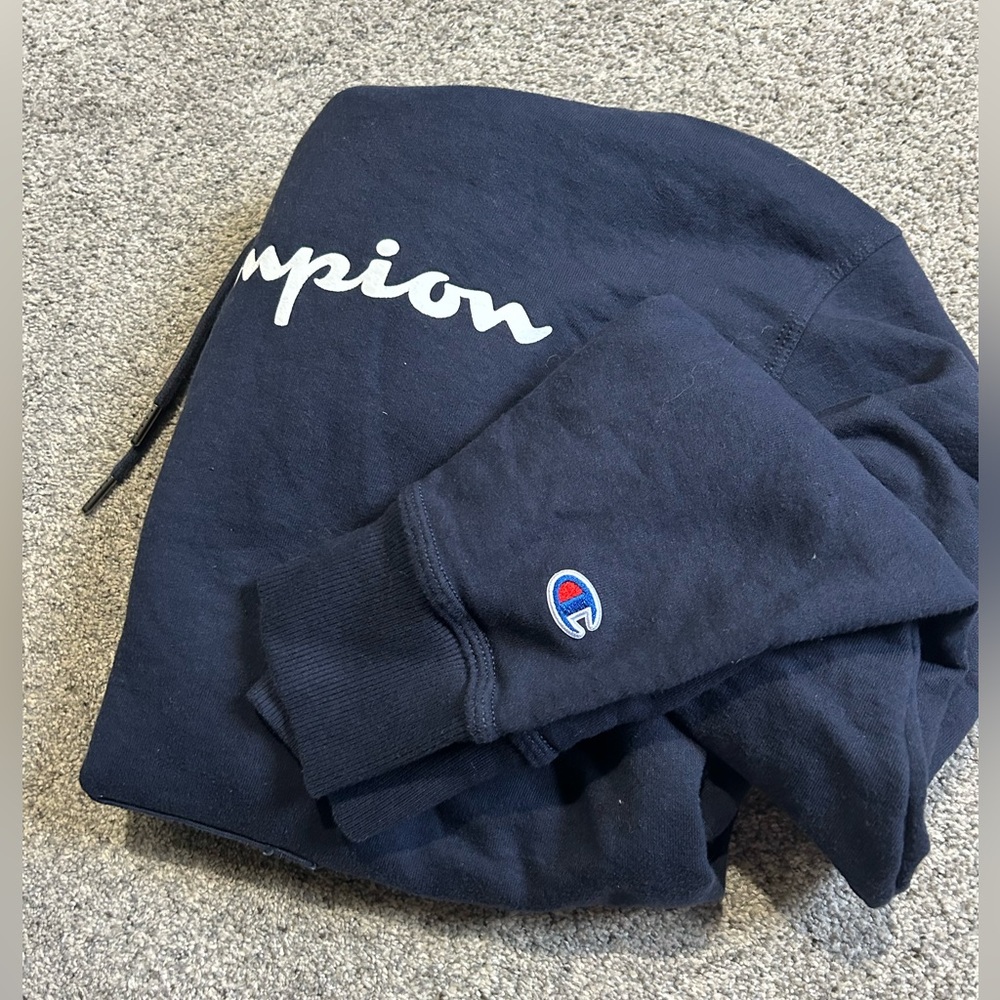 Men’s Large navy blue Champion hoodie